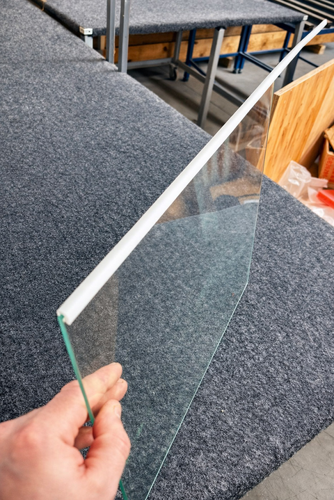 накладка на стеклянную полку для холодильника